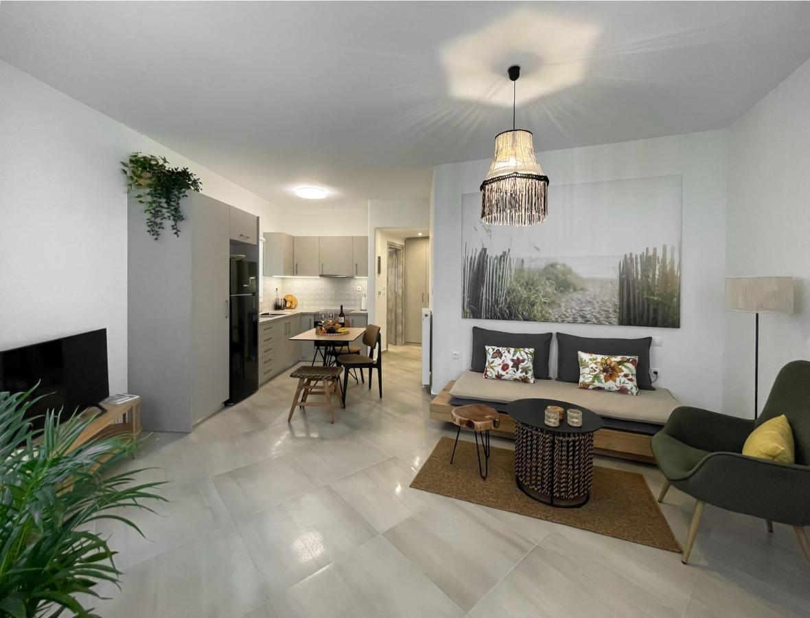 Just Live Apartment Triovasalos Exterior photo