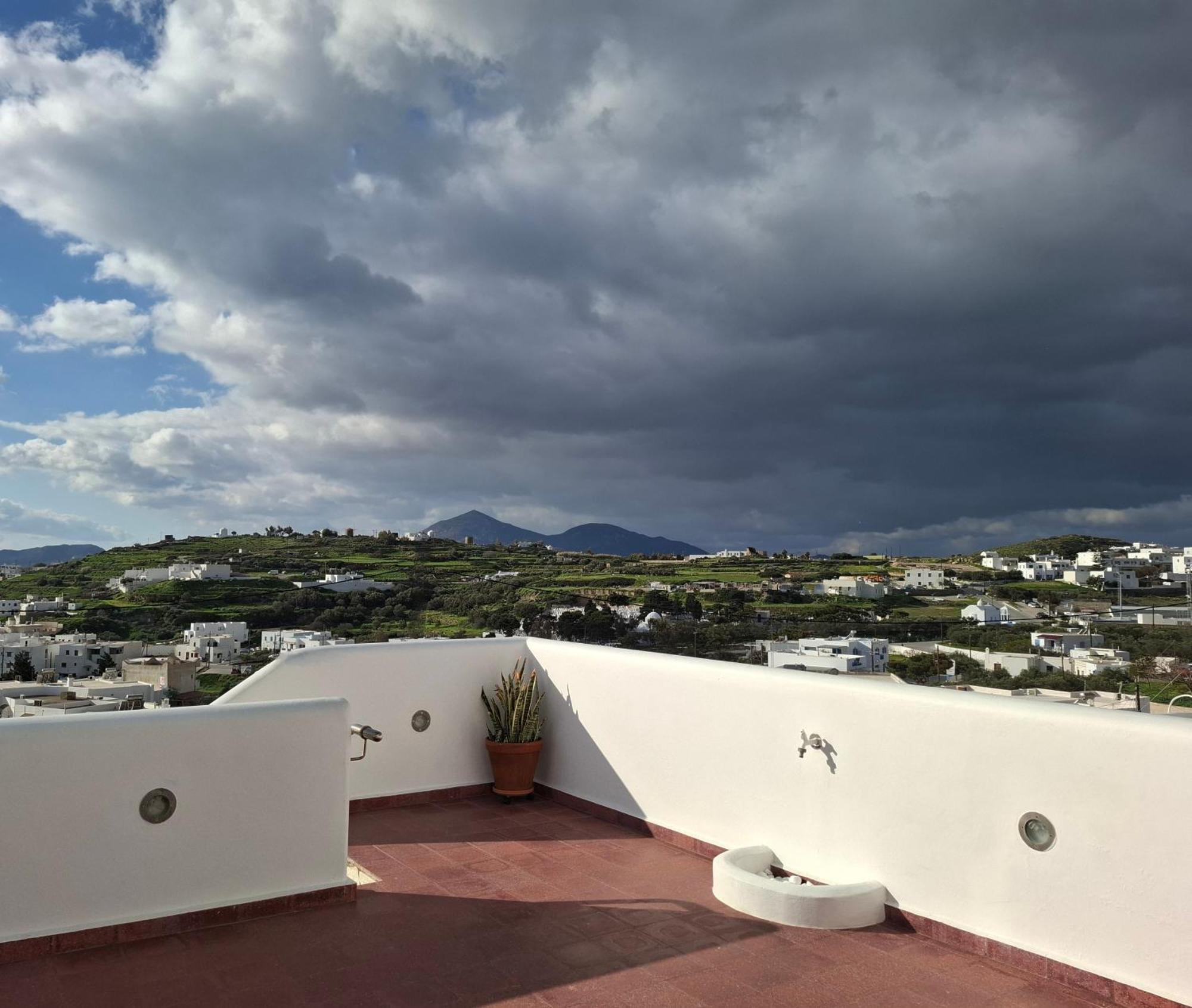 Just Live Apartment Triovasalos Exterior photo